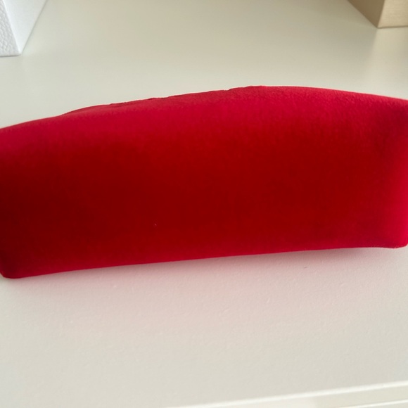 SOLD- Dior Beauty Bag - Picture 4 of 4